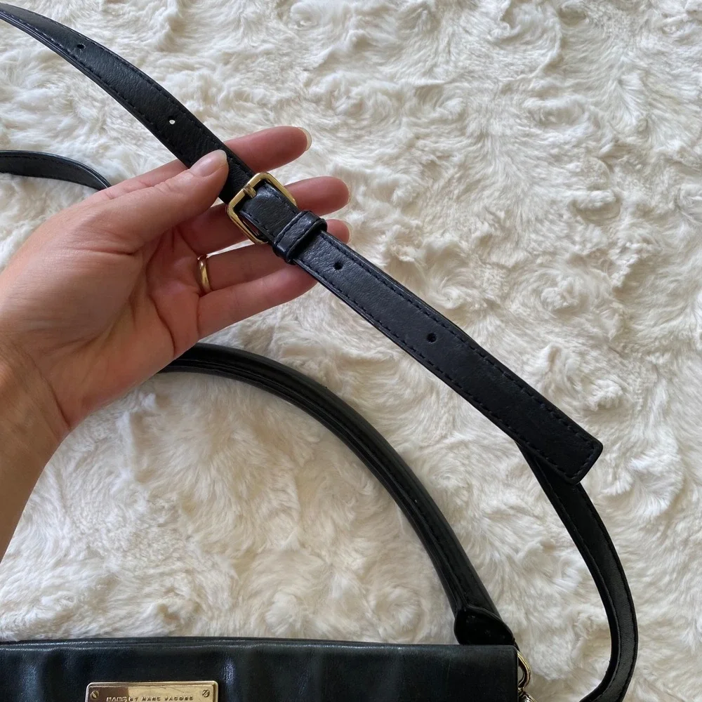 Marc by Marc Jacobs Marchive Hilli Hobo Crossbody Bag Black Leather Pleated Chic